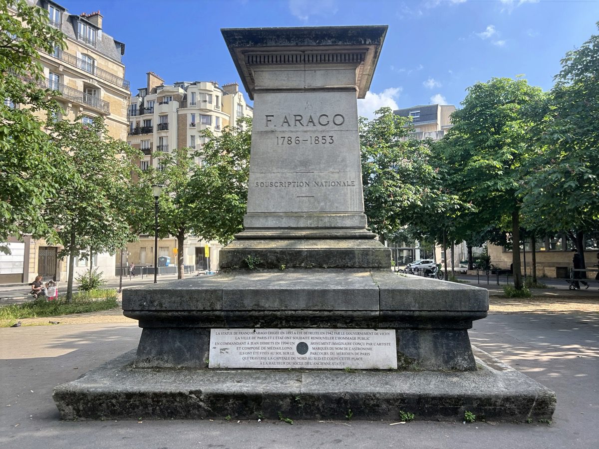 Piédestal Statue François Arago